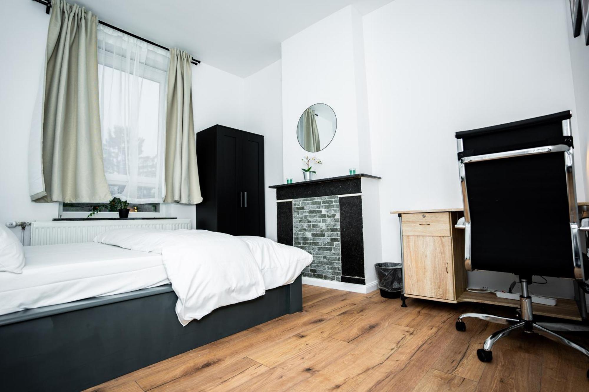 Chambre R1 Avec Salle De Bain Partagee Pres De L'Hopital De La Citadelle A Liege Exterior photo